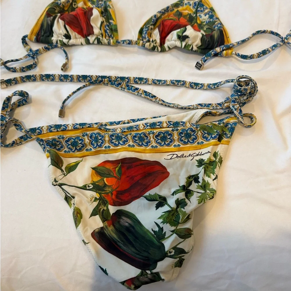 Dolce & Gabbana vintage vegetable print Bikini with yellow,Red and Green Accents - Picture 2 of 4